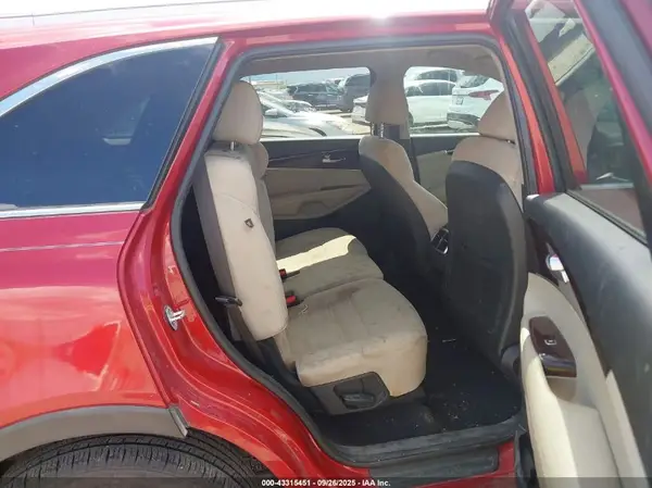 5XYPG4A39JG404145 2018 KIA SORENTO - Image 8