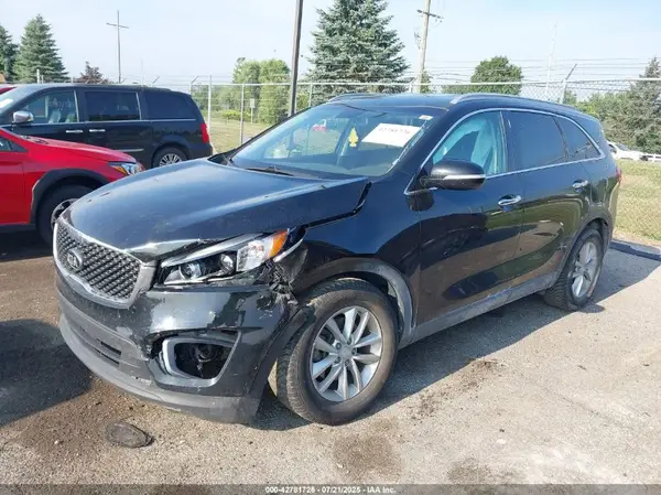 5XYPG4A39JG405408 2018 KIA SORENTO - Image 2