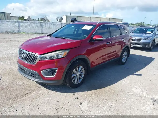 5XYPG4A39JG410768 2018 KIA SORENTO - Image 2
