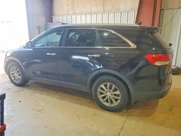 5XYPG4A39JG413492 2018 KIA SORENTO - Image 2