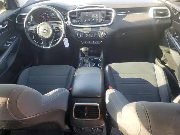 5XYPG4A39JG413590 2018 KIA SORENTO - Image 8