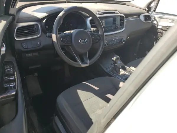 5XYPG4A39JG413878 2018 KIA SORENTO - Image 8