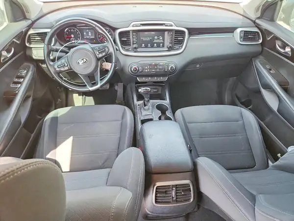 5XYPG4A39JG415730 2018 KIA SORENTO - Image 8