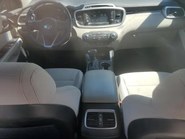 5XYPG4A39JG415811 2018 KIA SORENTO - Image 8