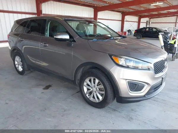 5XYPG4A39JG417378 2018 KIA SORENTO - Image 1