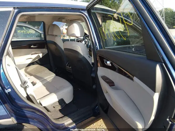 5XYPG4A39JG420121 2018 KIA SORENTO - Image 8