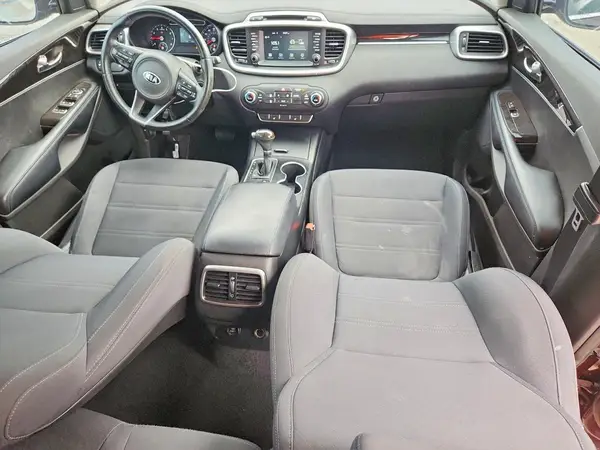 5XYPG4A39JG426503 2018 KIA SORENTO - Image 8