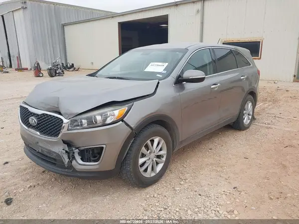 5XYPG4A39JG426632 2018 KIA SORENTO - Image 2