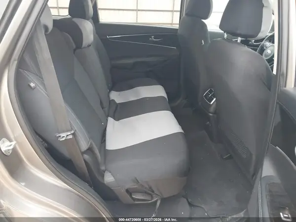 5XYPG4A39JG426632 2018 KIA SORENTO - Image 8