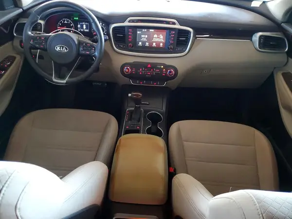 5XYPG4A39JG427652 2018 KIA SORENTO - Image 8