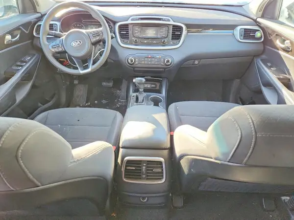5XYPG4A39JG430695 2018 KIA SORENTO - Image 8