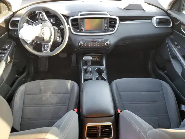 5XYPG4A39KG434585 2019 KIA SORENTO - Image 8