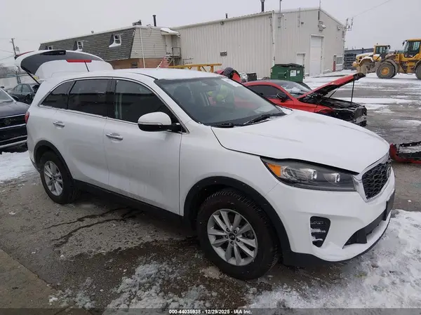 5XYPG4A39KG435719 2019 KIA SORENTO - Image 1