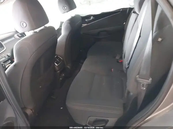 5XYPG4A39KG447899 2019 KIA SORENTO - Image 8