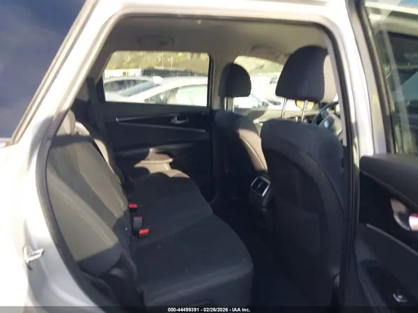 5XYPG4A39KG451600 2019 KIA SORENTO - Image 8