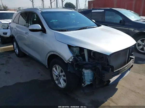 5XYPG4A39KG452245 2019 KIA SORENTO - Image 1