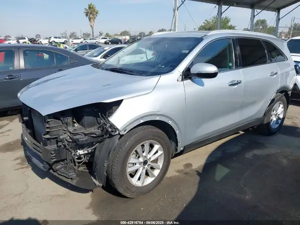 5XYPG4A39KG452245 2019 KIA SORENTO - Image 2