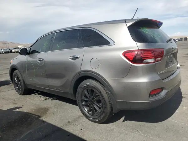 5XYPG4A39KG452620 2019 KIA SORENTO - Image 2