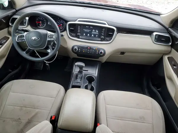 5XYPG4A39KG468395 2019 KIA SORENTO - Image 8