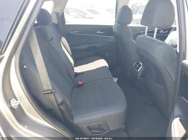 5XYPG4A39KG474293 2019 KIA SORENTO - Image 8