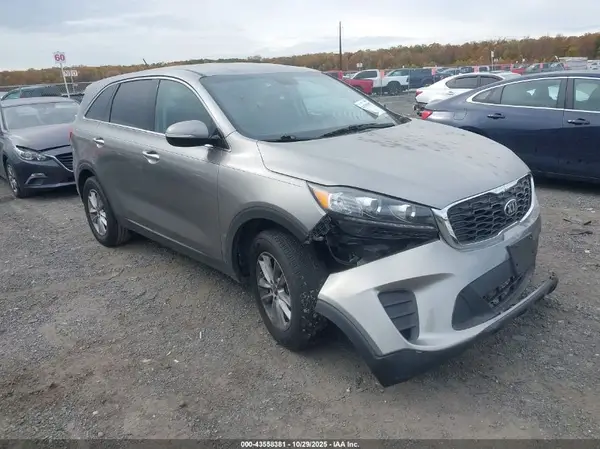 5XYPG4A39KG475816 2019 KIA SORENTO - Image 1