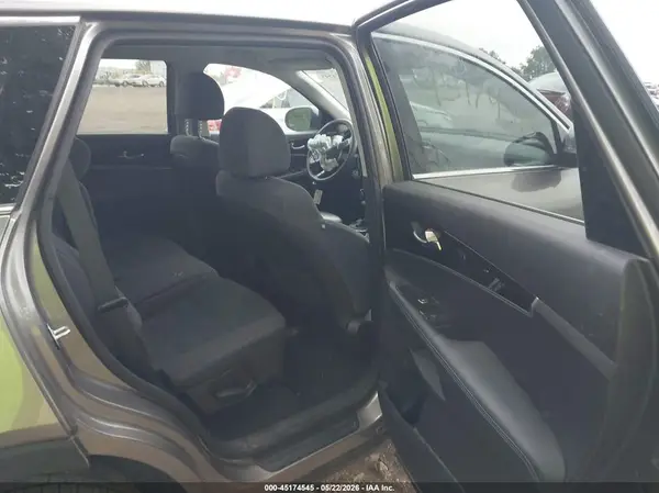 5XYPG4A39KG479641 2019 KIA SORENTO - Image 8
