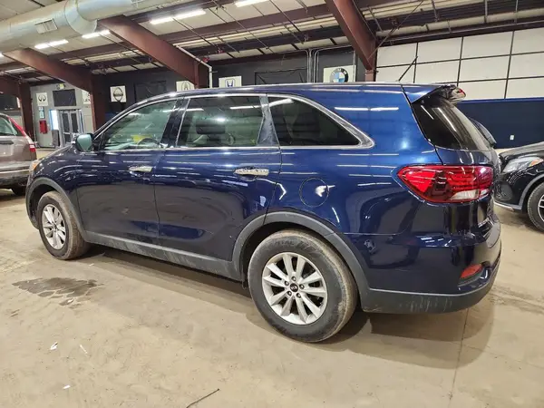 5XYPG4A39KG505087 2019 KIA SORENTO - Image 2