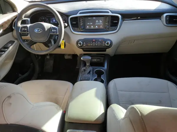 5XYPG4A39KG505459 2019 KIA SORENTO - Image 8