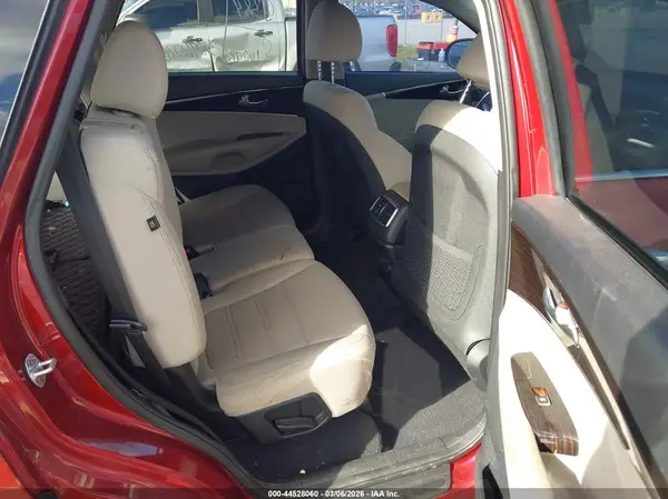 5XYPG4A39KG506031 2019 KIA SORENTO - Image 8