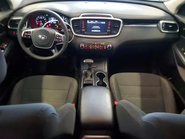 5XYPG4A39KG507227 2019 KIA SORENTO - Image 8