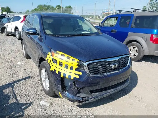 5XYPG4A39KG508555 2019 KIA SORENTO - Image 1