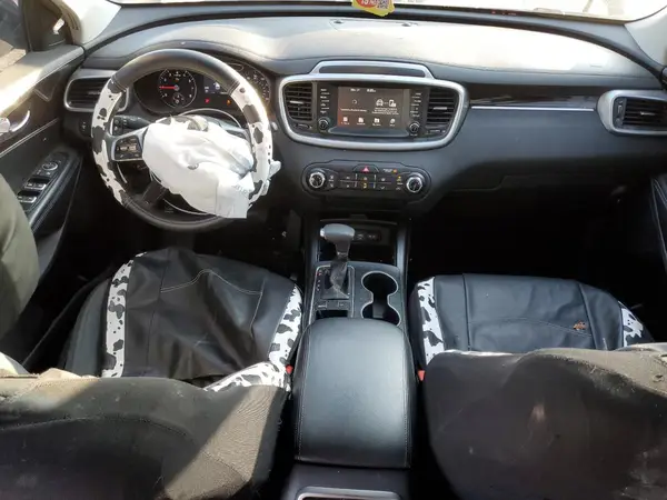 5XYPG4A39KG510807 2019 KIA SORENTO - Image 8