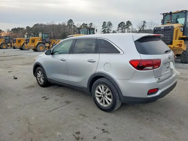 5XYPG4A39KG511326 2019 KIA SORENTO - Image 2