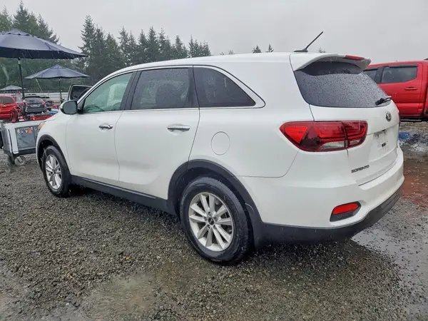 5XYPG4A39KG511469 2019 KIA SORENTO - Image 2