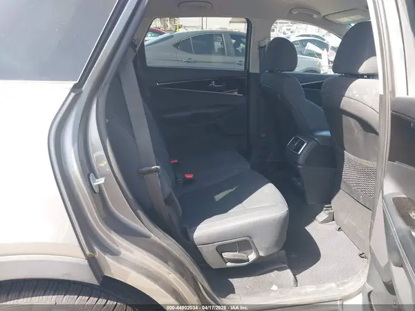 5XYPG4A39KG513691 2019 KIA SORENTO - Image 8