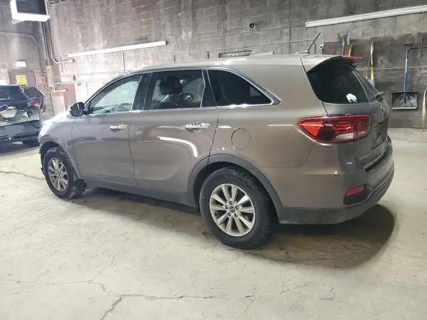 5XYPG4A39KG514579 2019 KIA SORENTO - Image 2