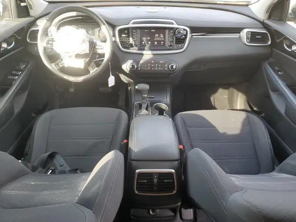 5XYPG4A39KG520477 2019 KIA SORENTO - Image 8