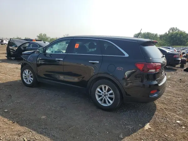 5XYPG4A39KG520513 2019 KIA SORENTO - Image 2