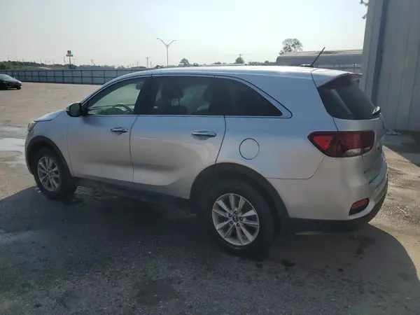 5XYPG4A39KG522102 2019 KIA SORENTO - Image 2