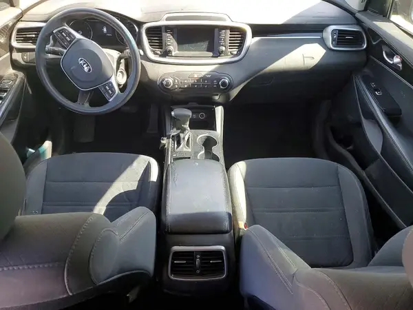 5XYPG4A39KG522326 2019 KIA SORENTO - Image 8