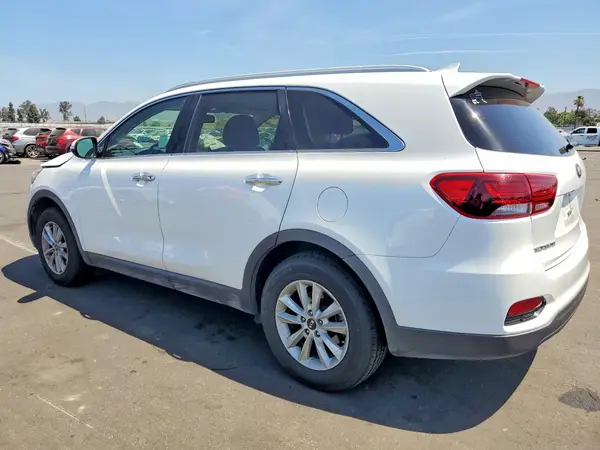 5XYPG4A39KG524609 2019 KIA SORENTO - Image 2