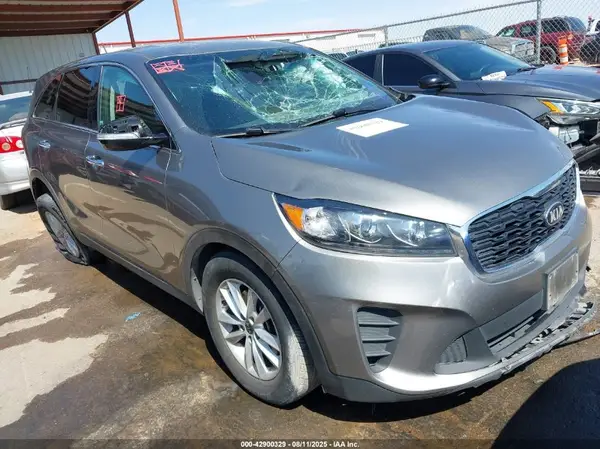 5XYPG4A39KG529146 2019 KIA SORENTO - Image 1