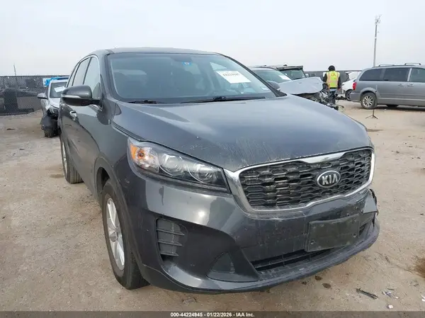 5XYPG4A39KG530183 2019 KIA SORENTO - Image 1