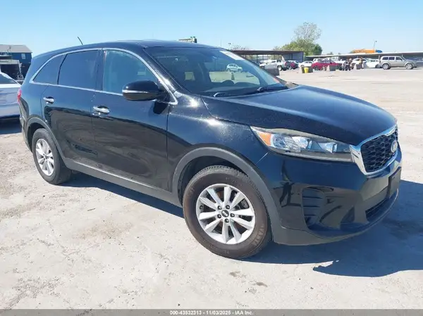 5XYPG4A39KG530930 2019 KIA SORENTO - Image 1
