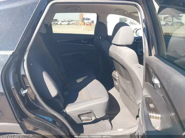 5XYPG4A39KG530930 2019 KIA SORENTO - Image 8