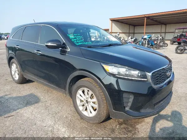 5XYPG4A39KG533164 2019 KIA SORENTO - Image 1