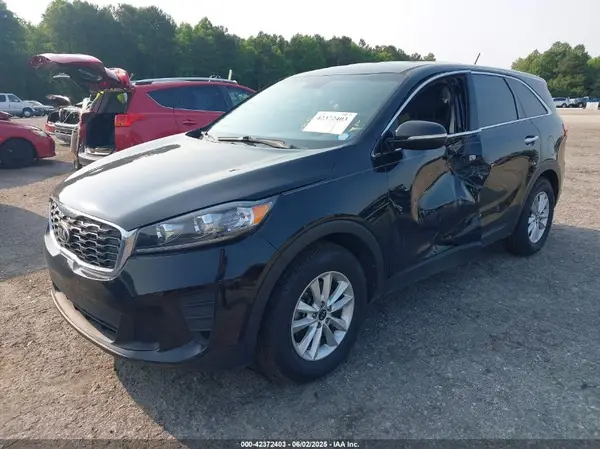 5XYPG4A39KG533164 2019 KIA SORENTO - Image 2