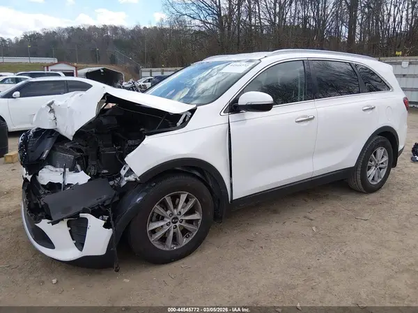 5XYPG4A39KG535108 2019 KIA SORENTO - Image 2
