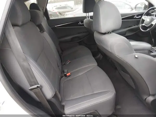 5XYPG4A39KG535108 2019 KIA SORENTO - Image 8