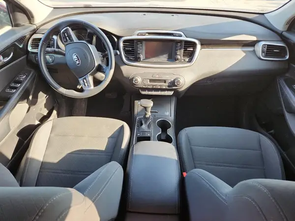 5XYPG4A39KG536498 2019 KIA SORENTO - Image 8